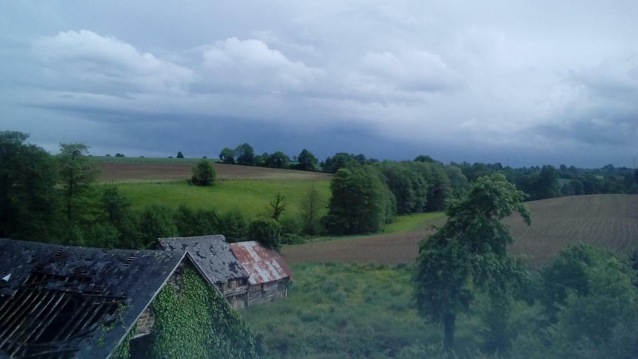 Le Domaine Villa Saint-Symphorien-des-Monts Dış mekan fotoğraf